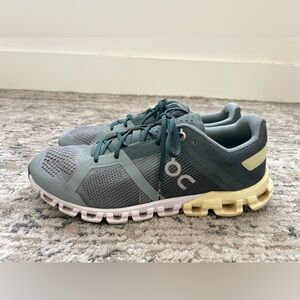 On Running Athletic Shoes in Gray and Cream